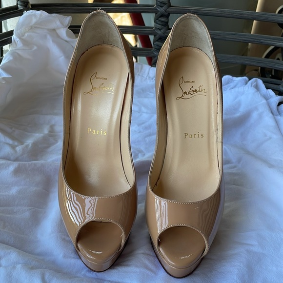 Christian Louboutin lady peep heels - Picture 3 of 14
